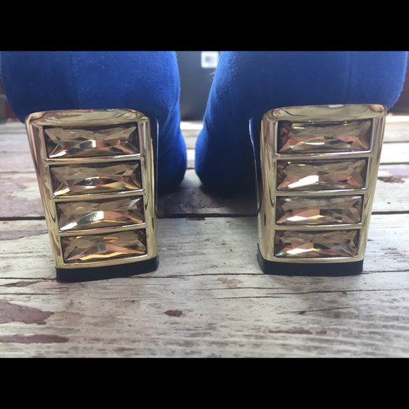 Blue suede high heels - Picture 5 of 9